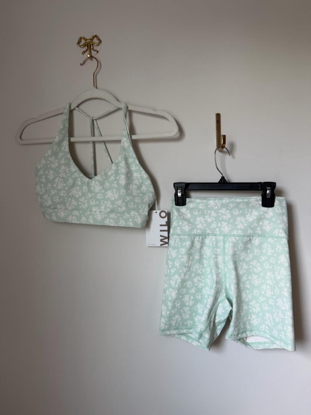Wilo green white Floral Sports Bra & Shorts Set